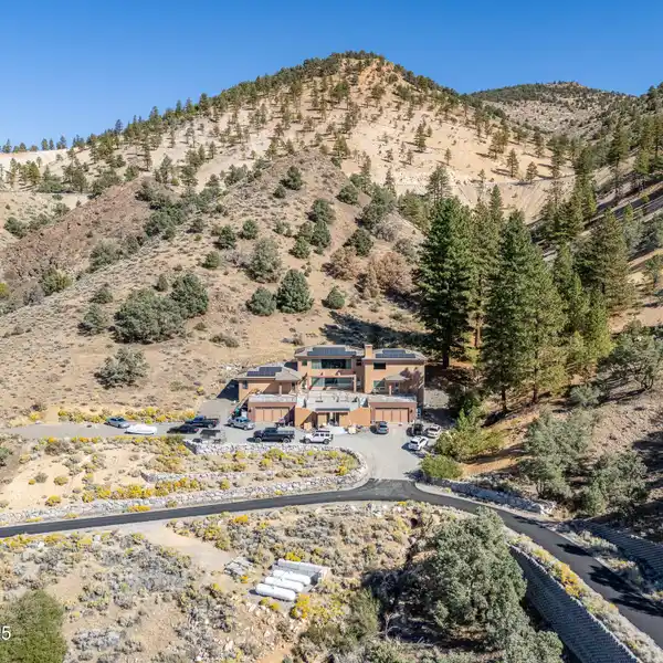 UNMATCHED OPPORTUNITY ON OVER 11 ACRES