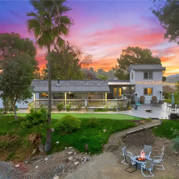 HILLTOP HAVEN IN WINE COUNTRY