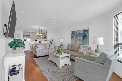 Upgraded Condo in the Summer House