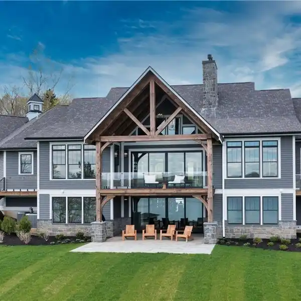 EXQUISITE LUXURY LAKE HOUSE