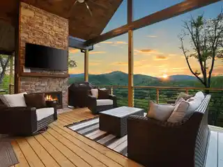 Mountain Retreat with Jaw-Dropping Views