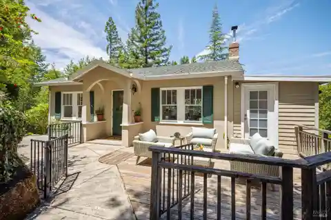 Enchanting 1928 Vintage Cottage