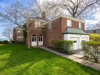 Historic Estate on Lake Ontario