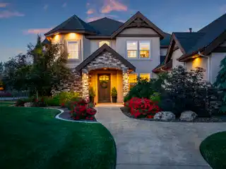 Expansive Pristine Retreat in the Heart of Eagle