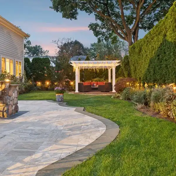 BEAUTIFUL BRICK AND CEDAR COLONIAL