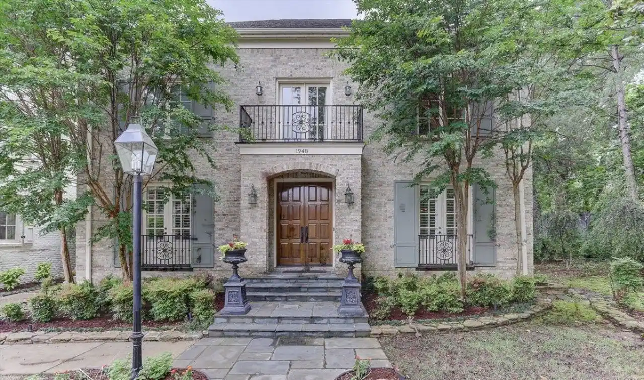Custom Beauty in a Gated Community