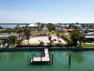 A Piece of Paradise on Capri Isle