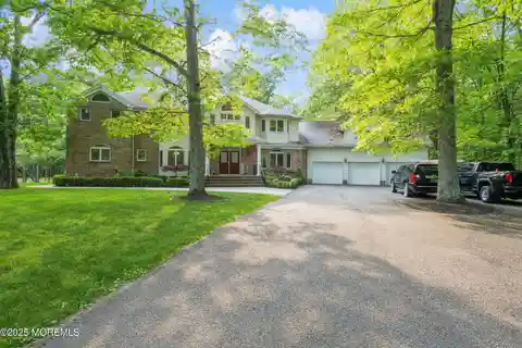 Immaculate East Facing Center Hall Colonial