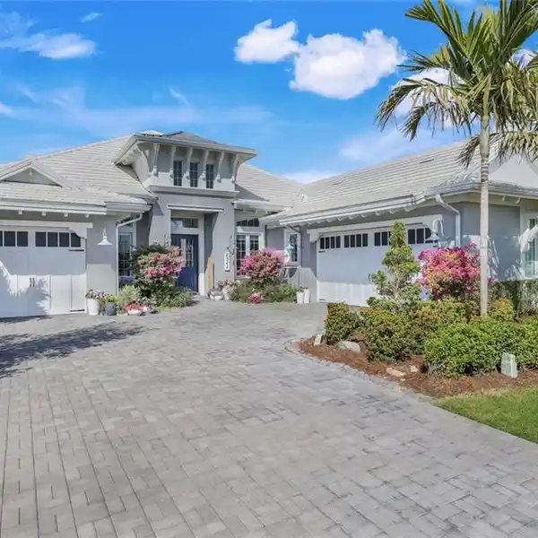 EXQUISITE LAKEFRONT HOME