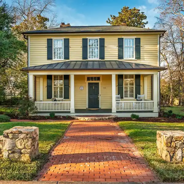 THE PRESBYTERIAN MANSE