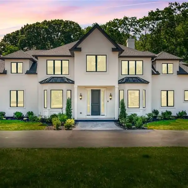 ARCHITECTURAL ELEGANCE WITH MODERN AMENITIES
