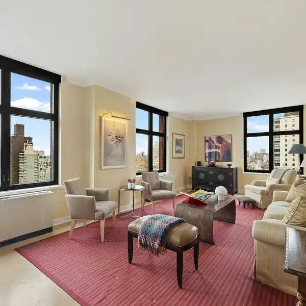 MODERN LUXURY CONDO LIVING WITH EXCEPTIONAL PARK VIEWS