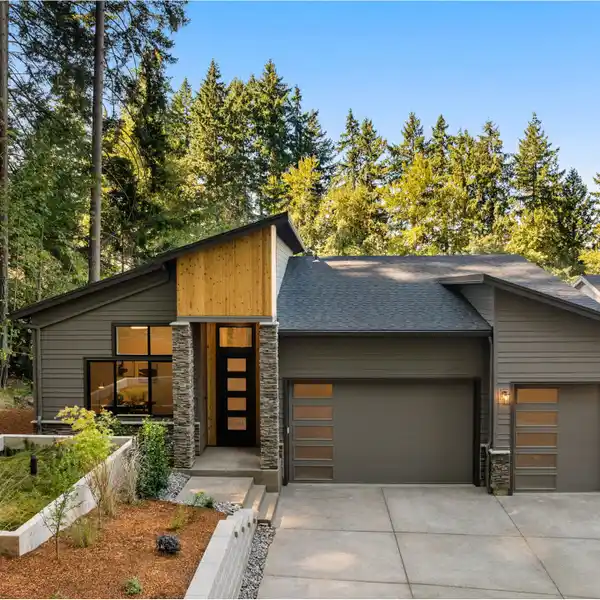 THOUGHTFULLY DESIGNED BRAND NEW CONTEMPORARY HOME