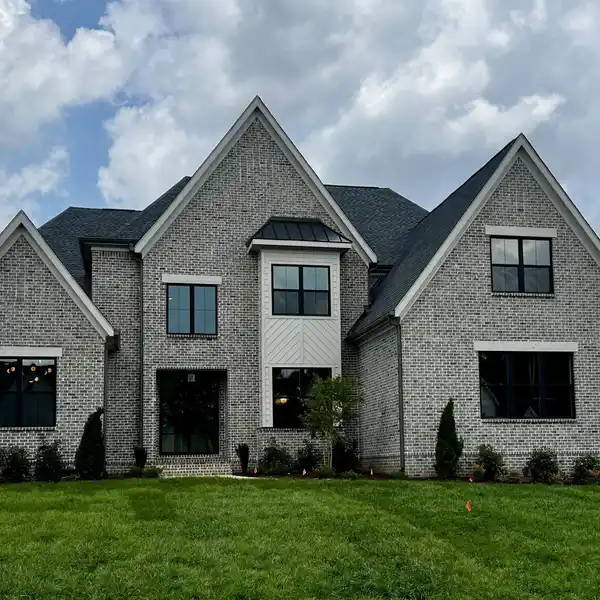 AWARD-WINNING PLAN IN THE NEW RAINTREE DEVELOPMENT