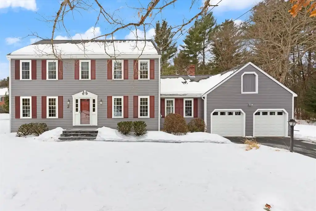 Bright and Inviting Colonial Home