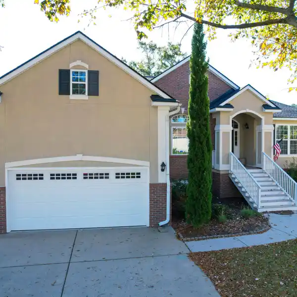 WONDERFULLY COMFORTABLE AND CONVENIENT HOME