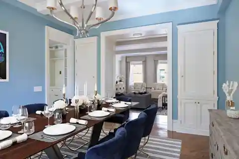Fully Renovated Classic Five-room Apartment on Park Avenue