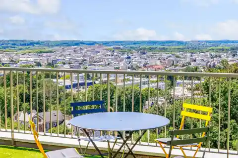 Cozy Apartment with Amazing Open View