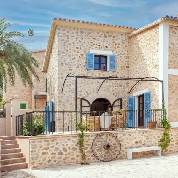 CHARMING TOWNHOUSE NESTLED IN THE SPECTACULAR LANDSCAPE OF THE TRAMUNTANA MOUNTAINS