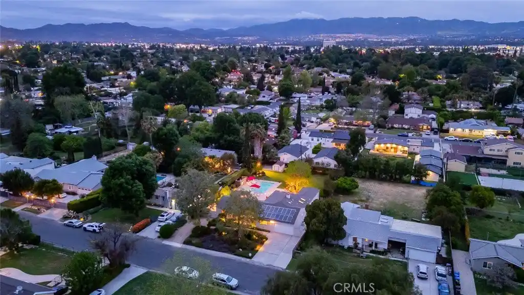 Upscale Amenities with Serene Charm