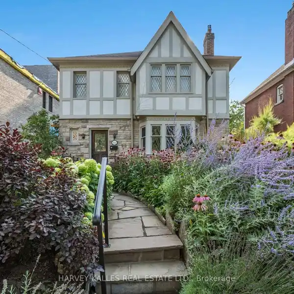 CLASSIC FAMILY HOME WITH ENDLESS POSSIBILITIES