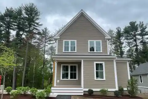 Energy-efficient New Construction Residence