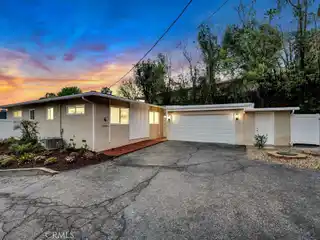 A True Woodland Hills Gem
