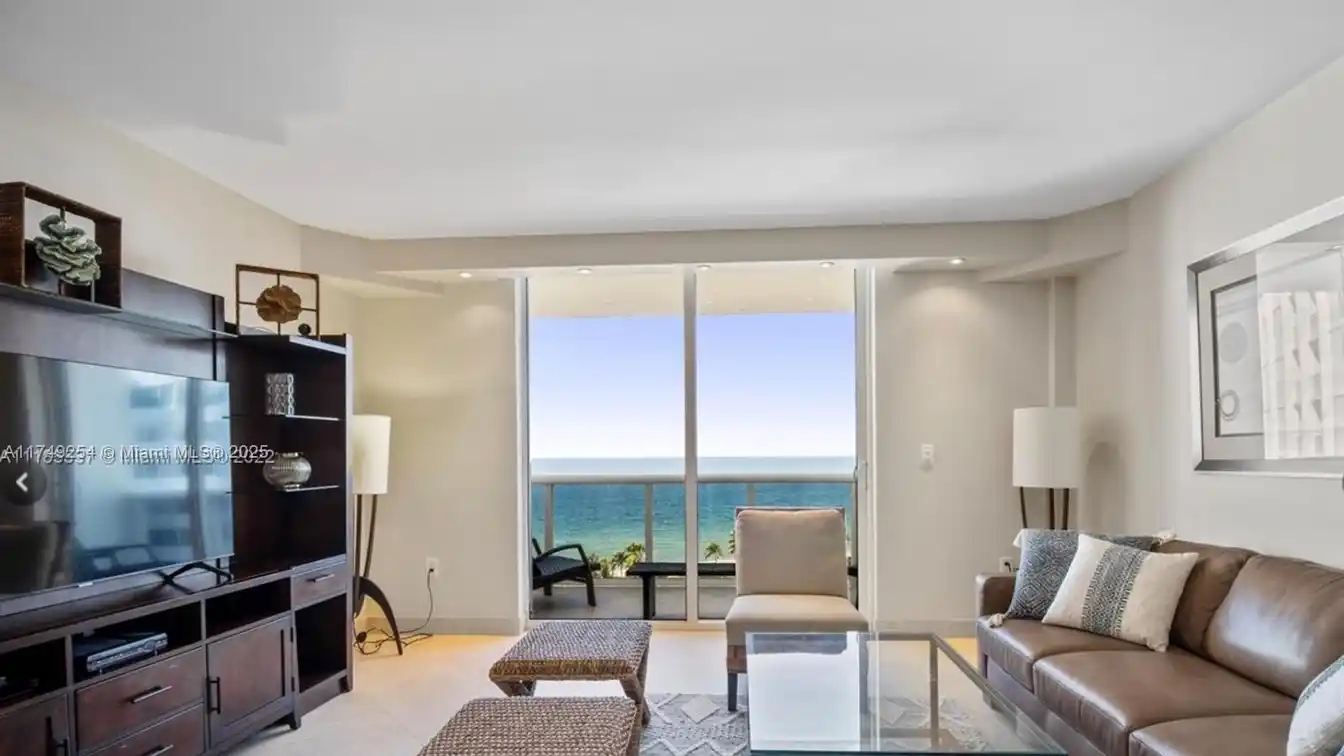Condo at the Ultra-exclusive Harbour House