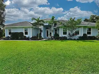 Luxury Meets Livability Near the St. Lucie River
