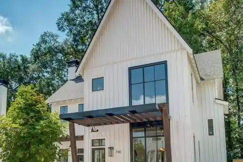 Gorgeous Newer Modern Farmhouse