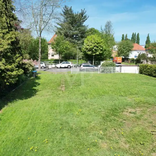 BUILD A MODERN LUXURY HOME ON EXCLUSIVE PROPERTY