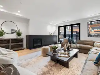 Rare One-Level Retreat with Resort Amenities