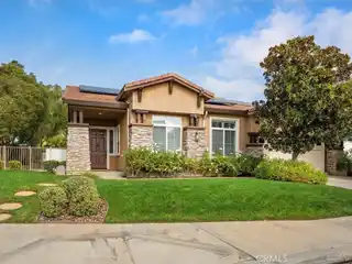 Sophisticated Canyon Ridge Oasis with Designer Touches