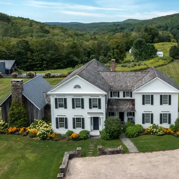 DESIGNER'S COUNTRY RETREAT