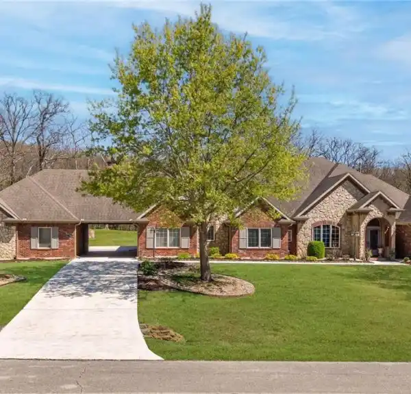 CUSTOM STUNNER ON TWO ACRES