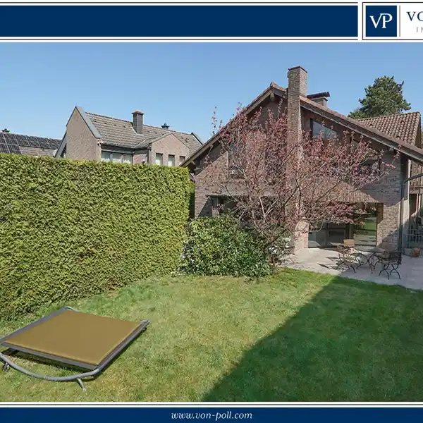 MODERNIZED TWO-FAMILY HOUSE WITH LARGE GARDEN AND VERSATILE OPTIONS