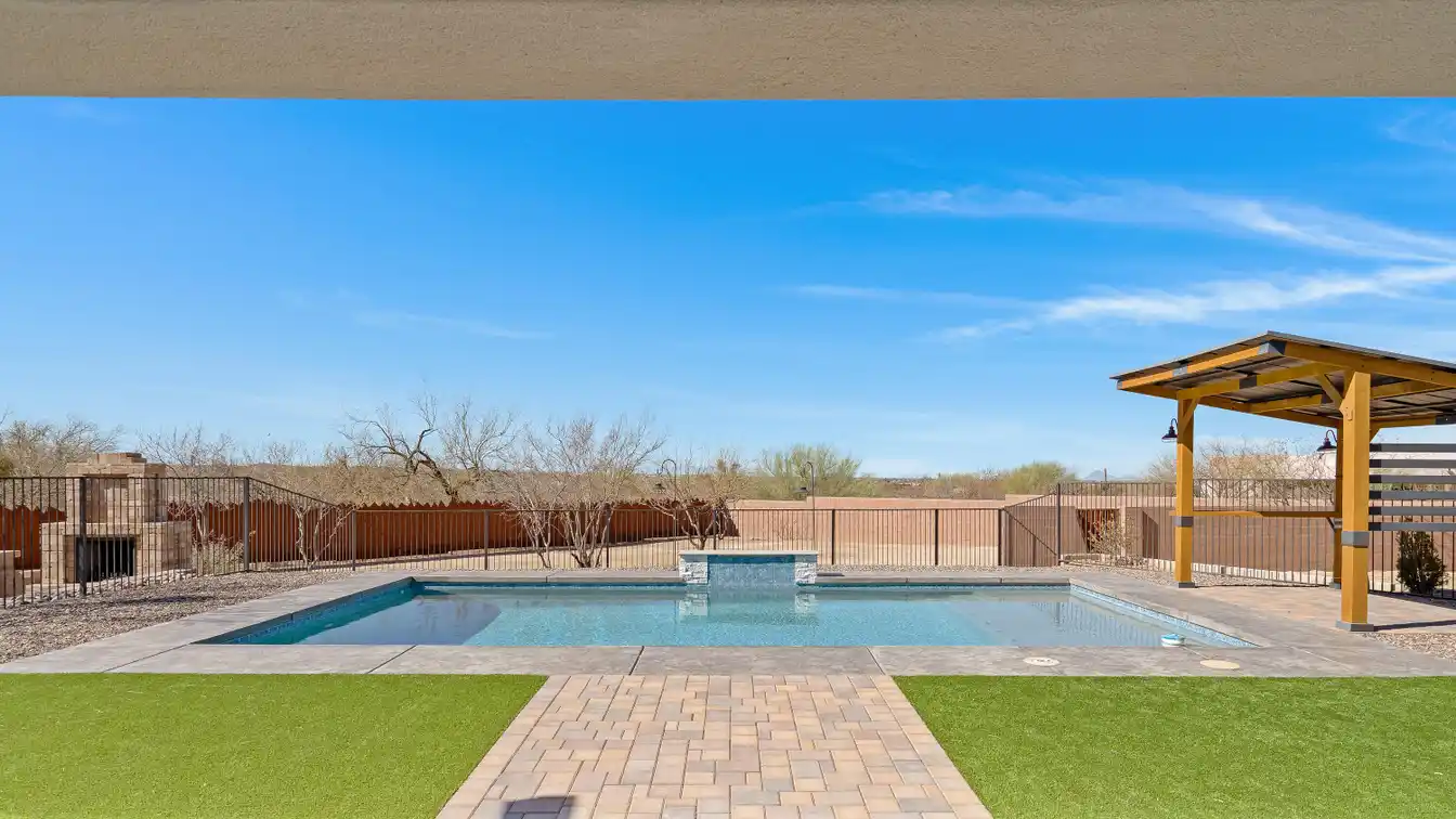 Breathtaking Contemporary Oasis