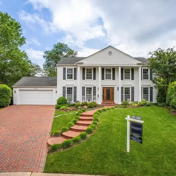 PARKSIDE COLONIAL RETREAT WITH MODERN ELEGANCE