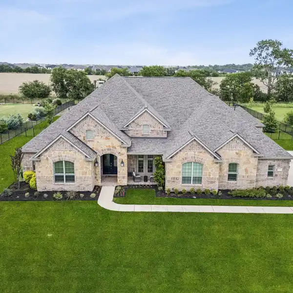 RARE OFFERING IN PRESTIGIOUS SOUTHRIDGE ESTATES