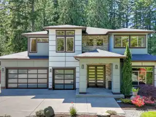 High-end Custom Contemporary Home in Sought-after Location