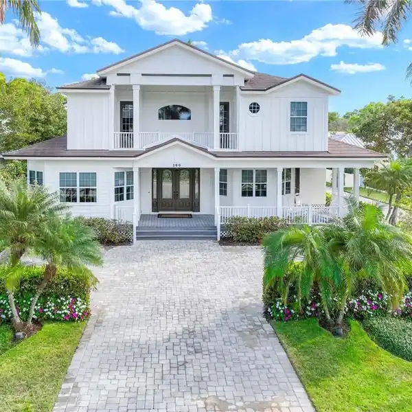 OLD NAPLES ARCHITECTURAL GEM