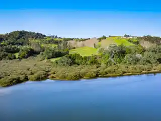 Dream Waterfront Lifestyle – Future Potential