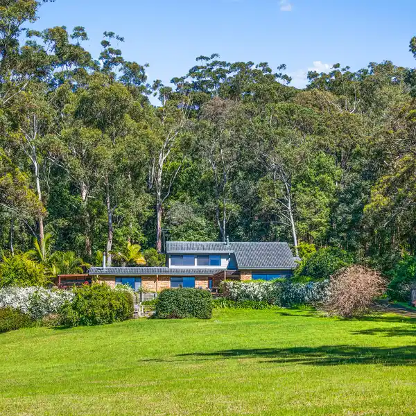 UNIQUE 25-ACRE PRIVATE SANCTUARY