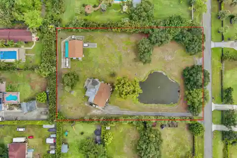 1.6 Acres of Country Living in the Heart of Palm Beach Gardens