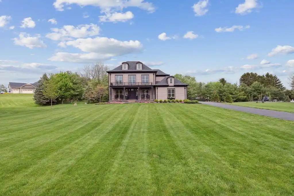 Custom Home in Desirable Darby Braeside