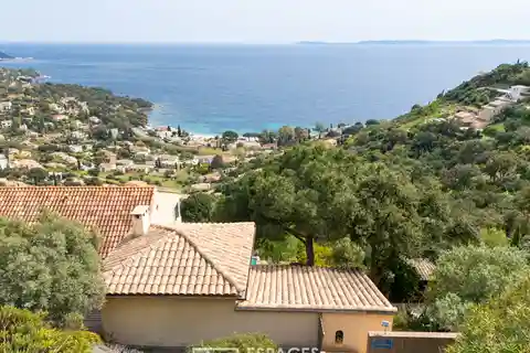 Mediterranean Retreat Surrounded by Nature’s Beauty