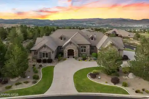 Custom Showpiece in Arrowcreek
