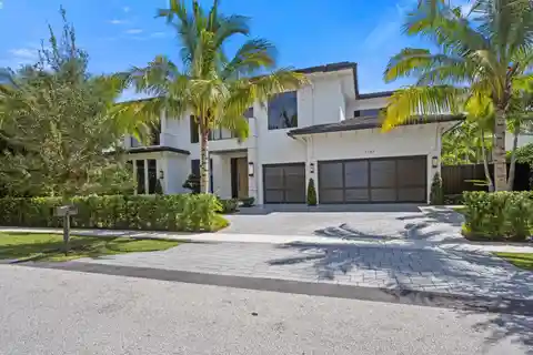 Extraordinary Living in Carriage Hill