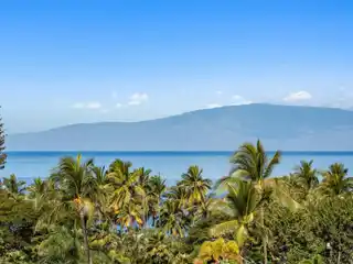Beautifully Remodeled Top-Floor Unit at Wailea Palms Residences