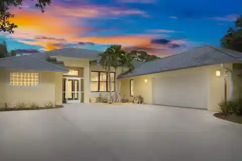 Great Custom Home with Full Guest House